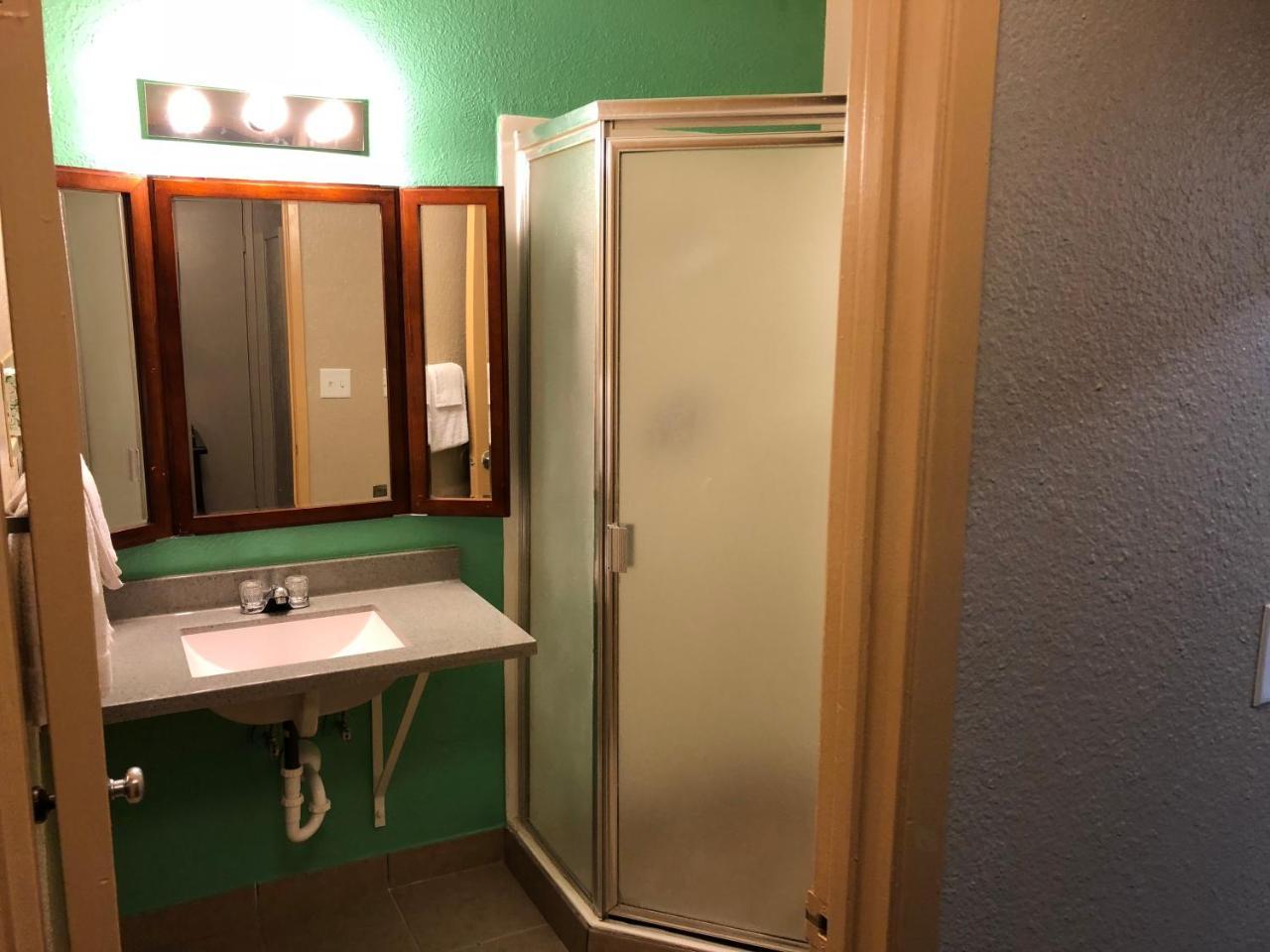 Midtown Inn Springfield Bagian luar foto