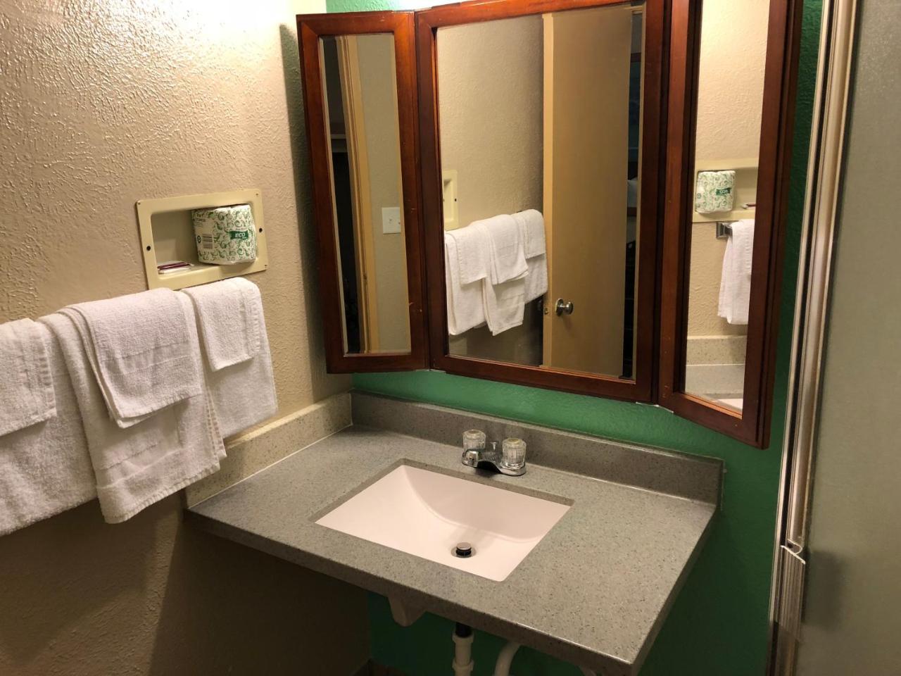Midtown Inn Springfield Bagian luar foto